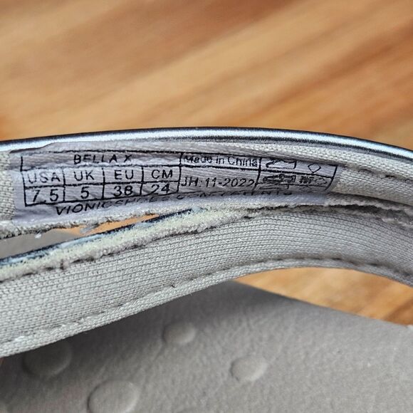 Vionic Bella X Sandals Women’s Size 7.5 Pewter Metallic Slip On Thong Flip Flop - Picture 9 of 11